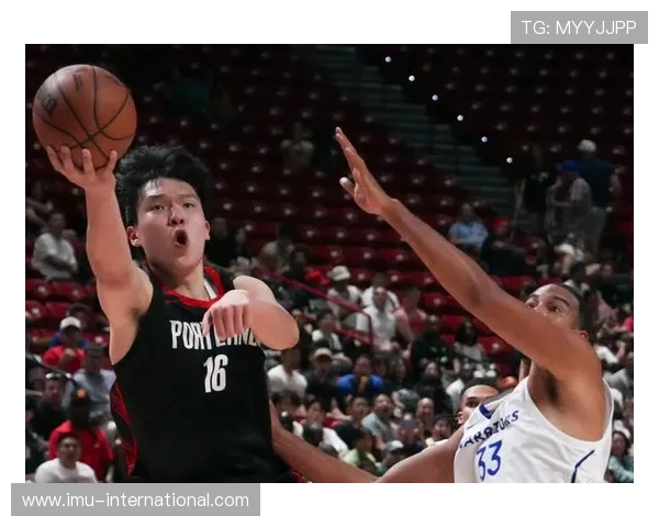 媒体人分析杨瀚森对勇士开拓者比赛士气调整的必要性尚待观察